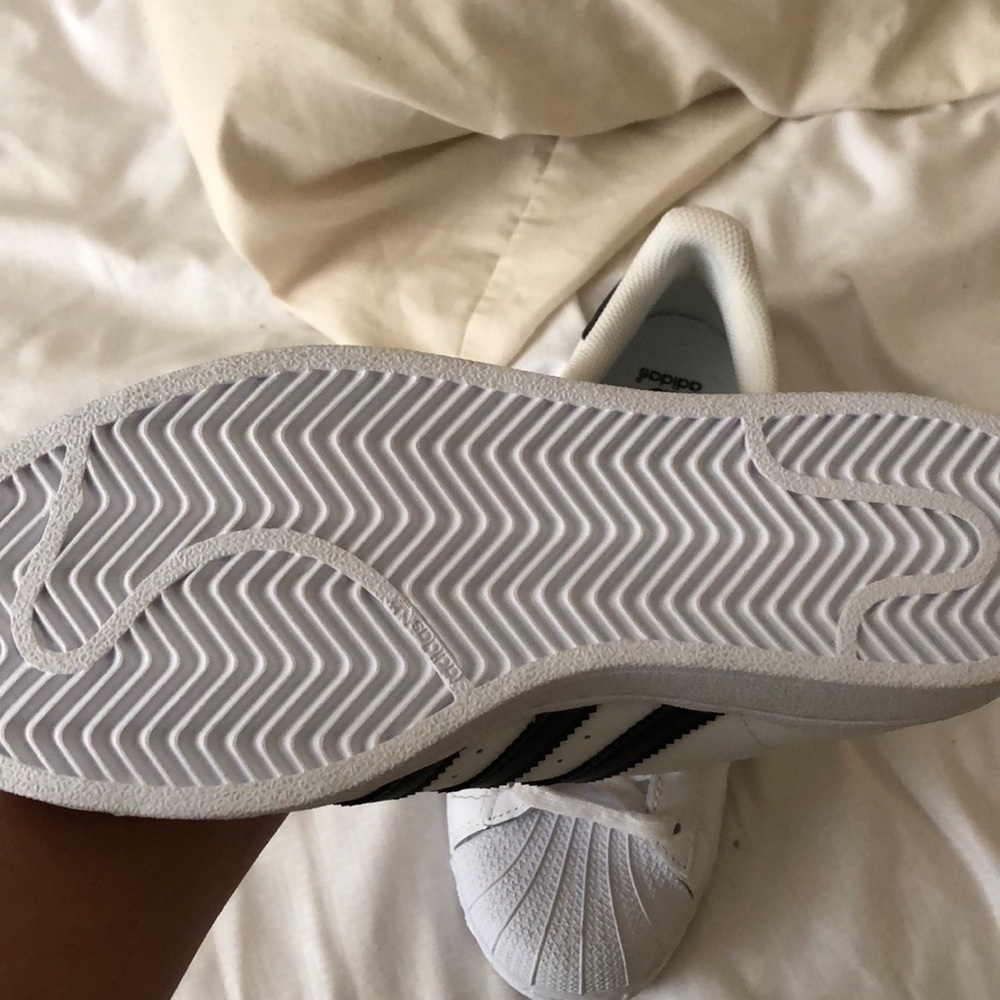 Adidas - Picture 3 of 4